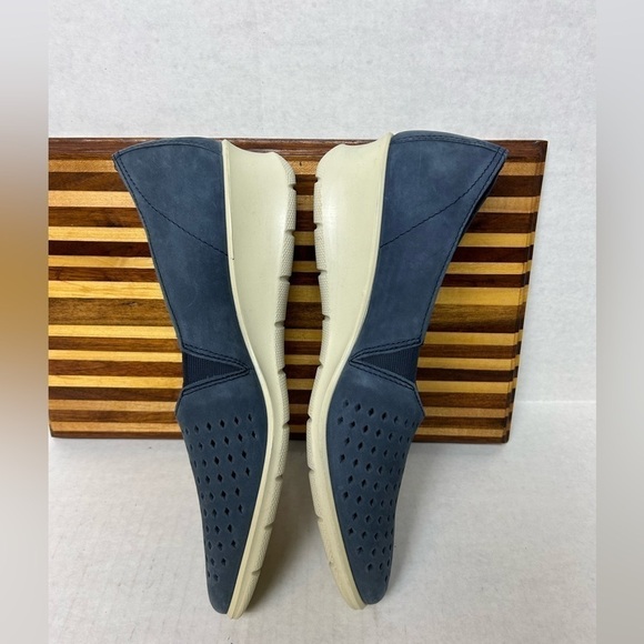 Ecco Felicia Womens navy Blue Nubuck Perforated Wedge Loafer Size EU40/US 9 - Picture 3 of 9